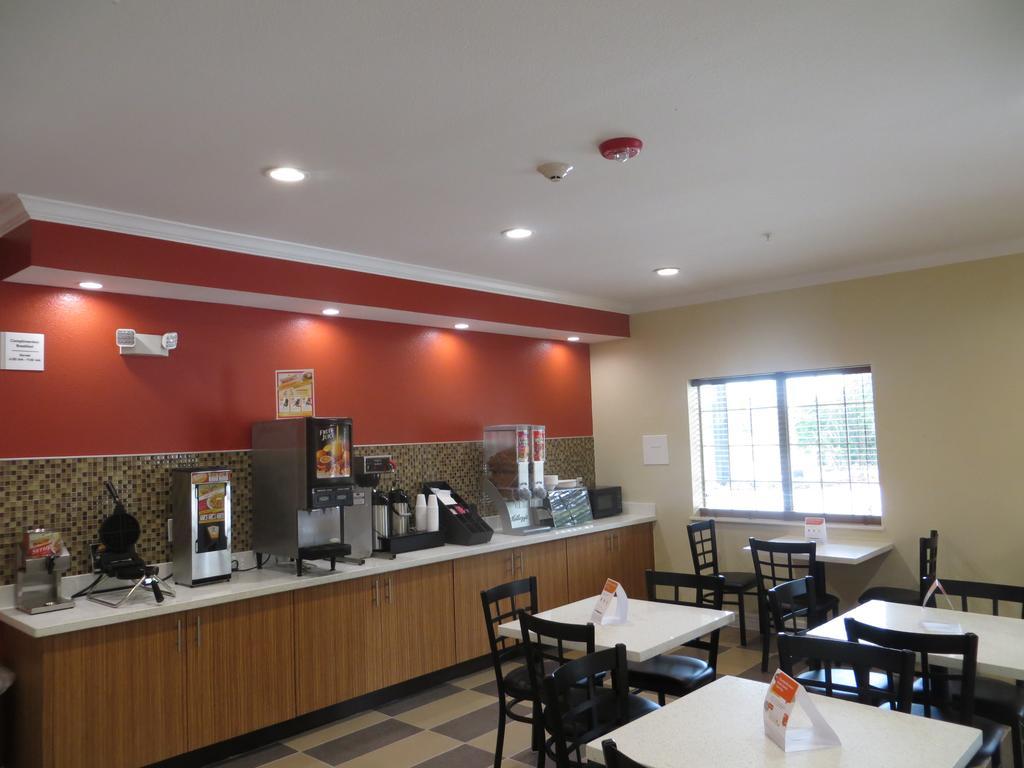 Econo Lodge Inn & Suites Houston Nw-Cy-Fair Jersey Village Экстерьер фото