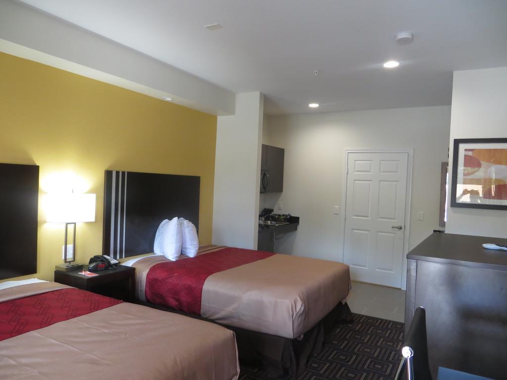Econo Lodge Inn & Suites Houston Nw-Cy-Fair Jersey Village Экстерьер фото